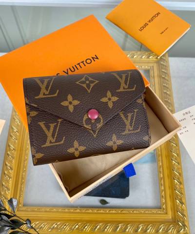 Гаманець Louis Vuitton Monogram Victorine Wallet Fuchsia